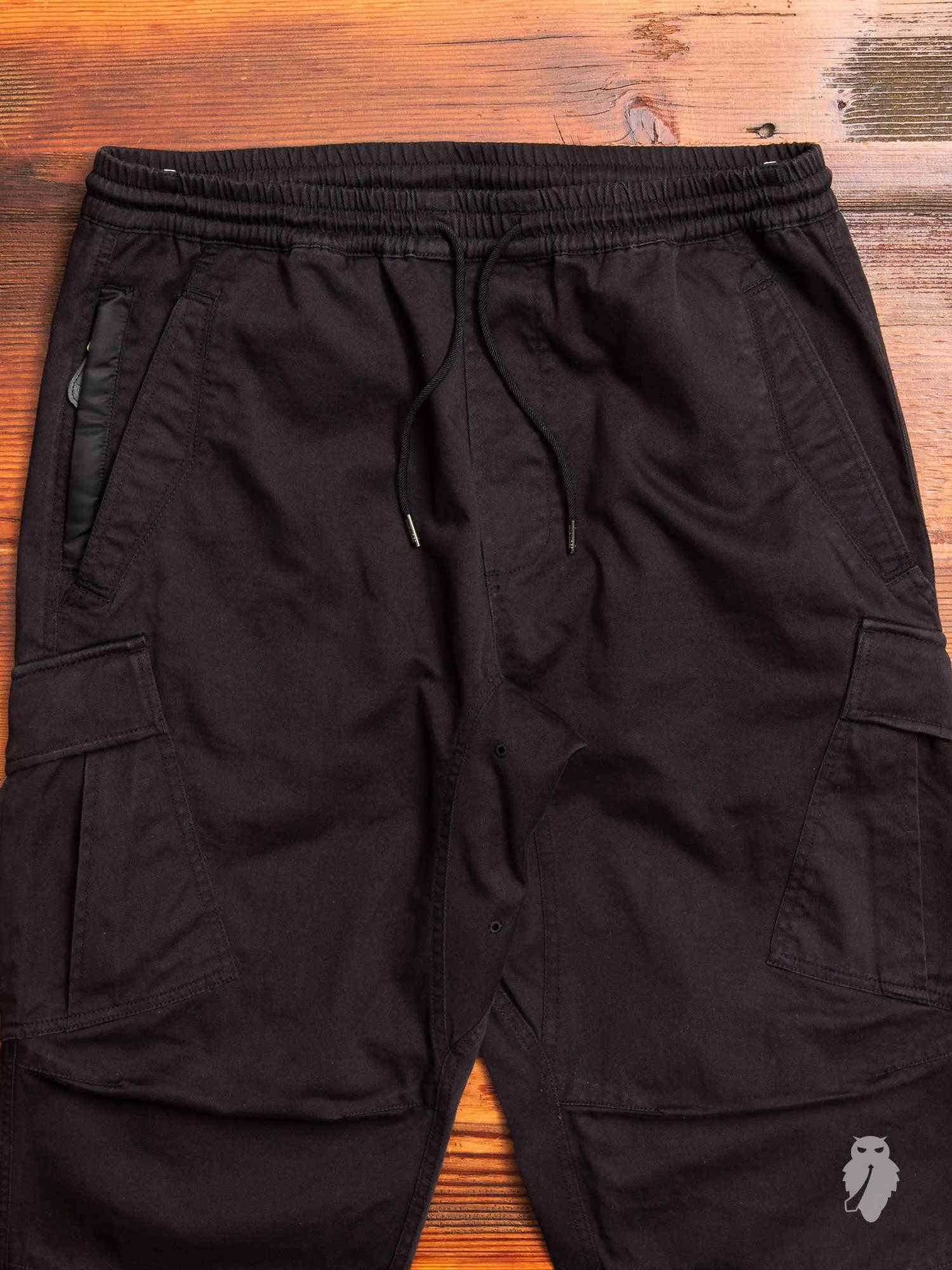 MA Cargo Trackpants in Black