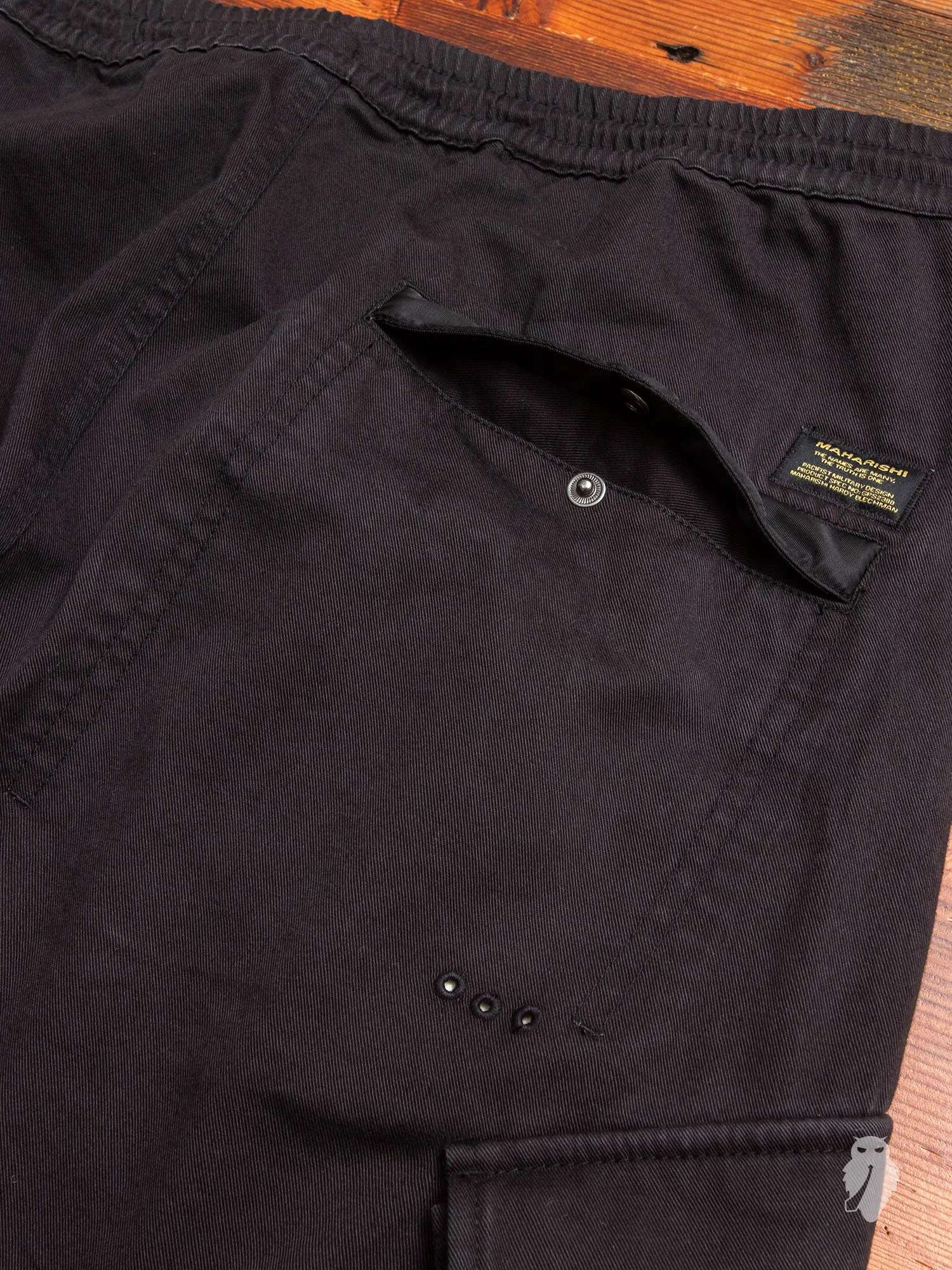 MA Cargo Trackpants in Black