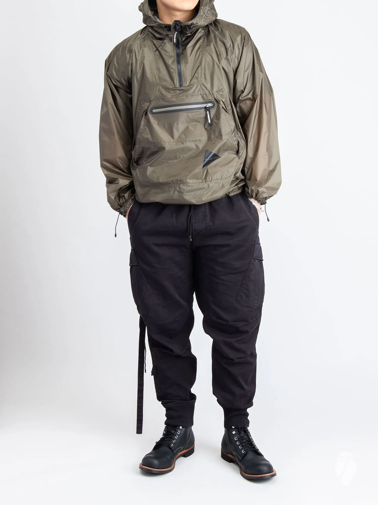 MA Cargo Trackpants in Black