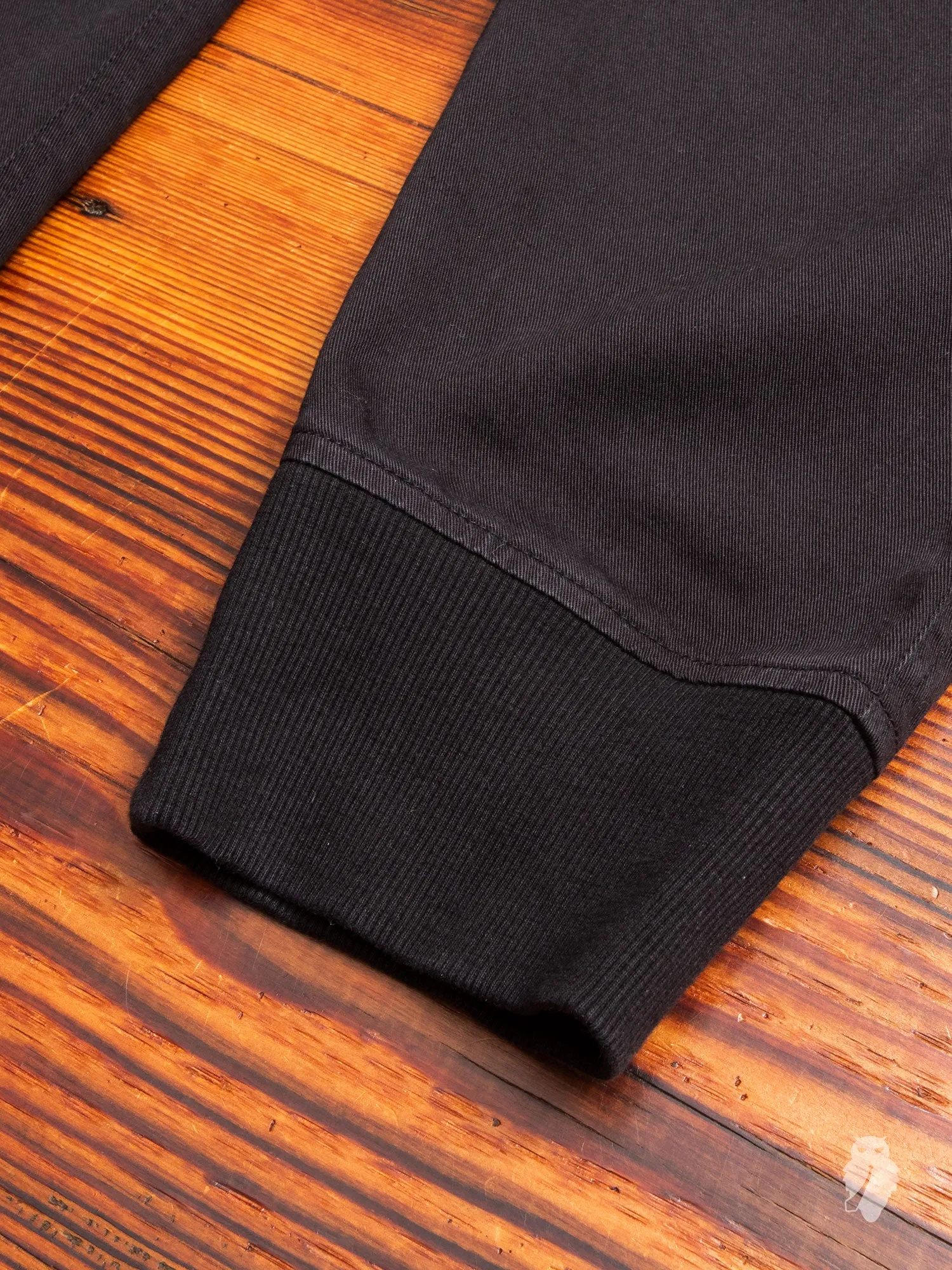 MA Cargo Trackpants in Black